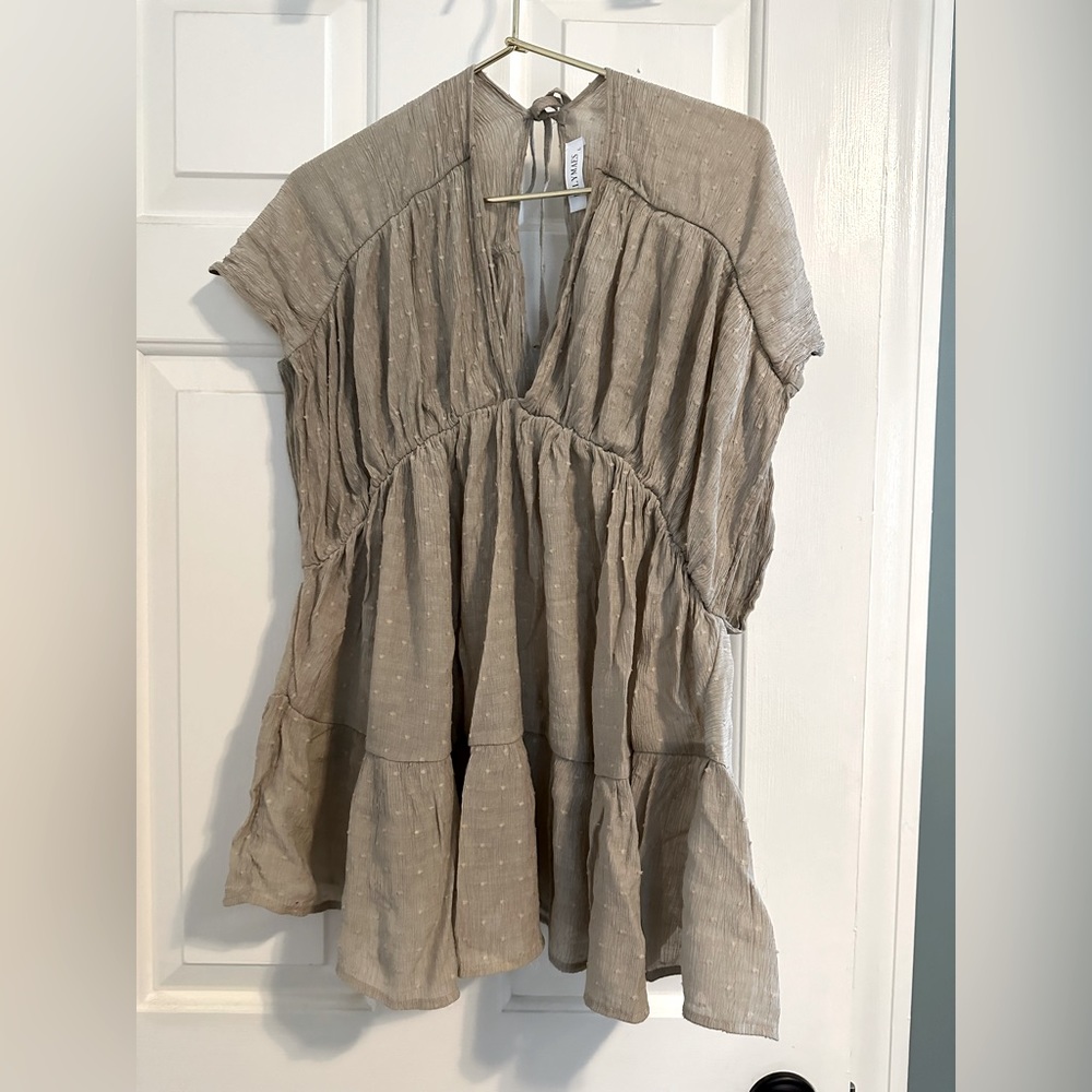 Lily Mae’s Flowy Taupe Top